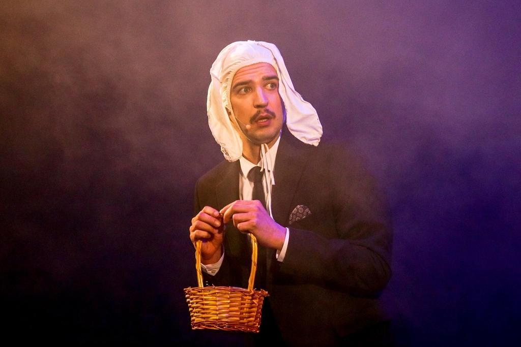 Комедия о театре